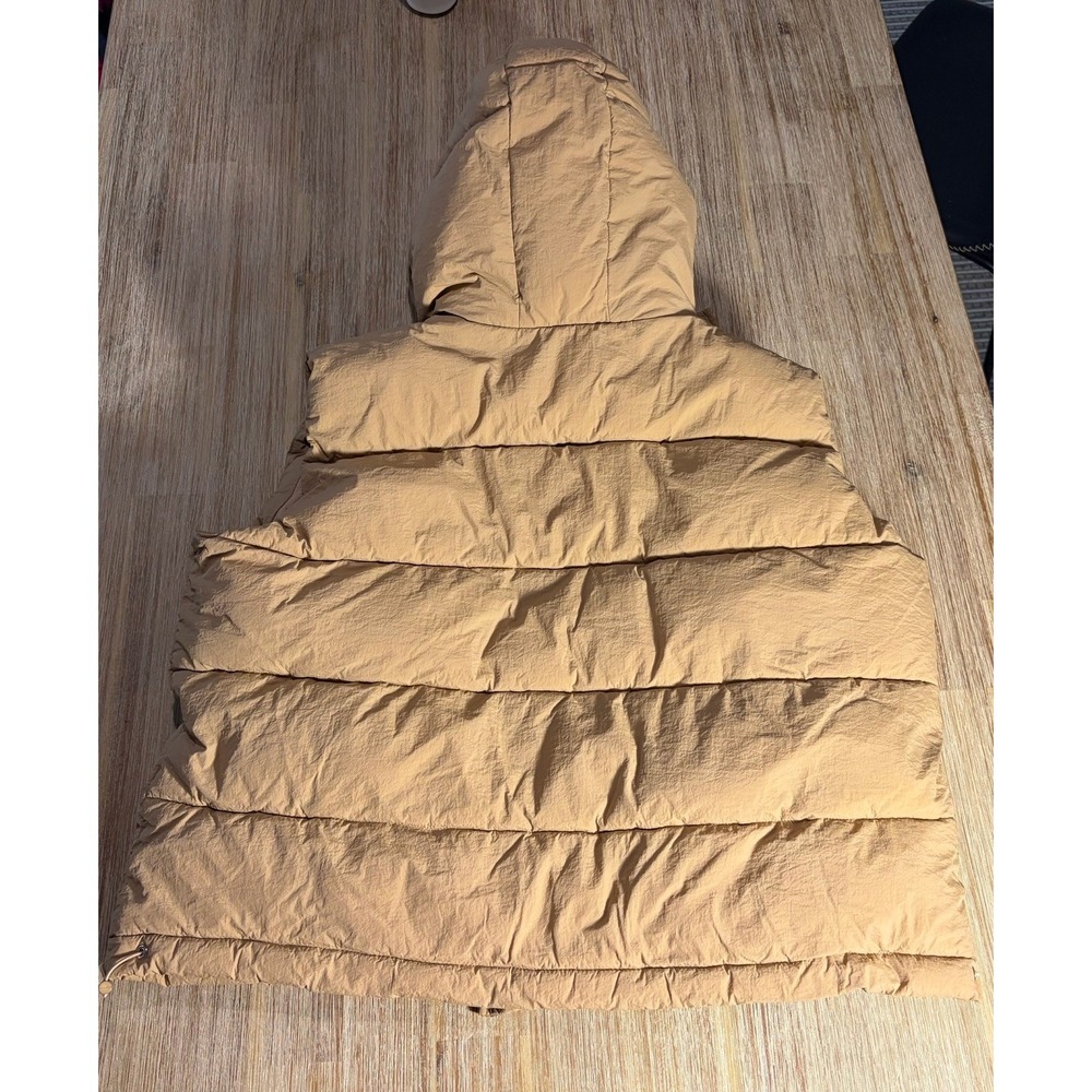 Pretty Little Thing Beige Hooded Puffer Vest Size Medium Petite - Picture 7 of 12